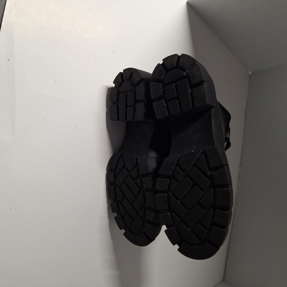 Steve Madden Black goth  Lace-Up Boots - Picture 8 of 8